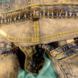 American Eagle ripped jeans size 34x32